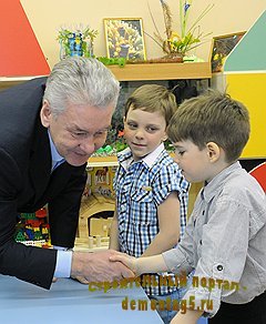 Детсады и школы в Москве будут строить в парках