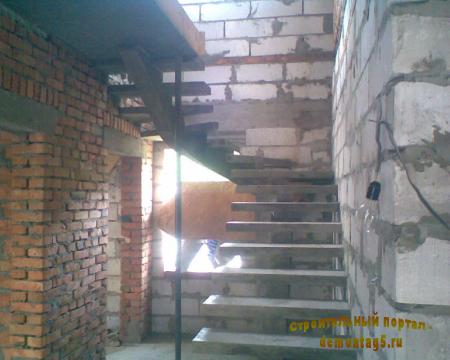 Монолитные лестницы по индивидуальным проектам от компании Алмаз-Проект