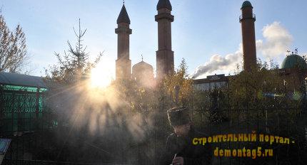 Мусульмане просят Воробьева инициировать строительство мечетей в 8 городах