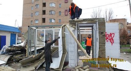 Незаконные торговые объекты планируют демонтировать в Москве до августа