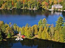В Квебеке продается уникальное поместье с 70 озерами