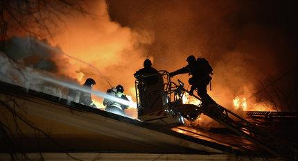 Пожар в ГИТИСе произошел на чердаке из-за короткого замыкания - МЧС