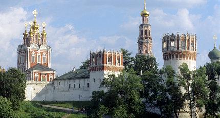 Эксперты рекомендовали снести здание рядом с Новодевичьим монастырем Москвы