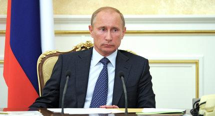 Путин поручил продлить срок действия Фонда ЖКХ до 2017 года