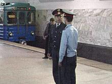 Полицейский только с помощью выстрела задержал дебошира в столичном метро