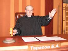Адвокат и ведущий программы Суд идет найден мертвым в Москве