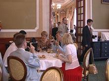 Москвичи тратят на рестораны и кафе 150 миллиардов рублей в год